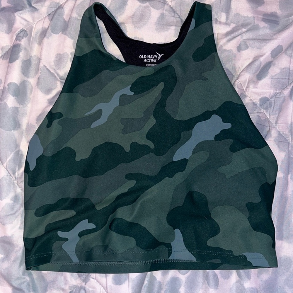 camo cross back tank top. with built in bra.